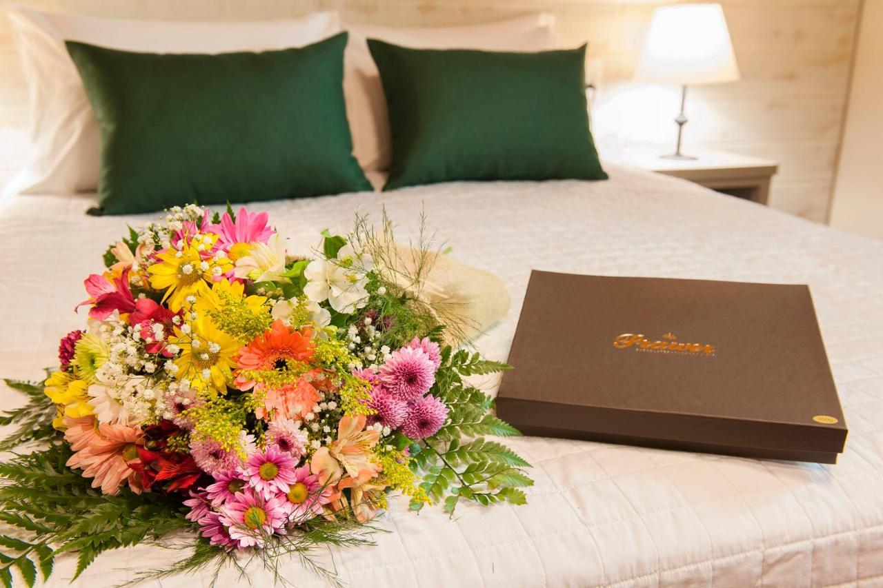 Hotel Fioreze Chales กรามาโด ภายนอก รูปภาพ