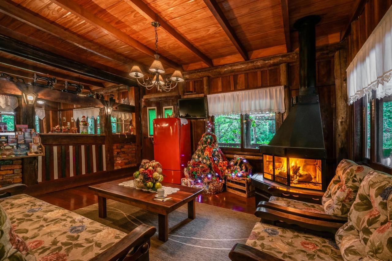 Hotel Fioreze Chales กรามาโด ภายนอก รูปภาพ